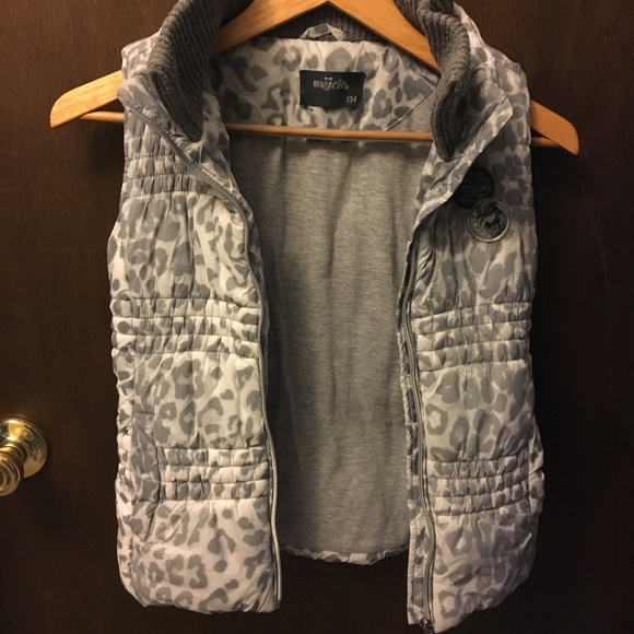 Wojcik (Polish Designer) - Grey Vest (134)(8/9Y) - Picture 2 of 4